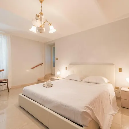 Sotto La Porta Borea * 치타 산트  안젤로